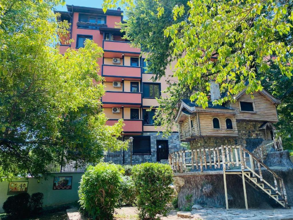 Парк Апартаменти Юлия Sandanski Ngoại thất bức ảnh